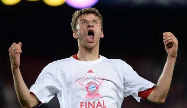 欧足联官方：迪亚斯因飞铲阿什拉夫染红追加停赛三场（欧足联确认：迪亚斯飞铲阿什拉夫吃红，追加停赛三场）