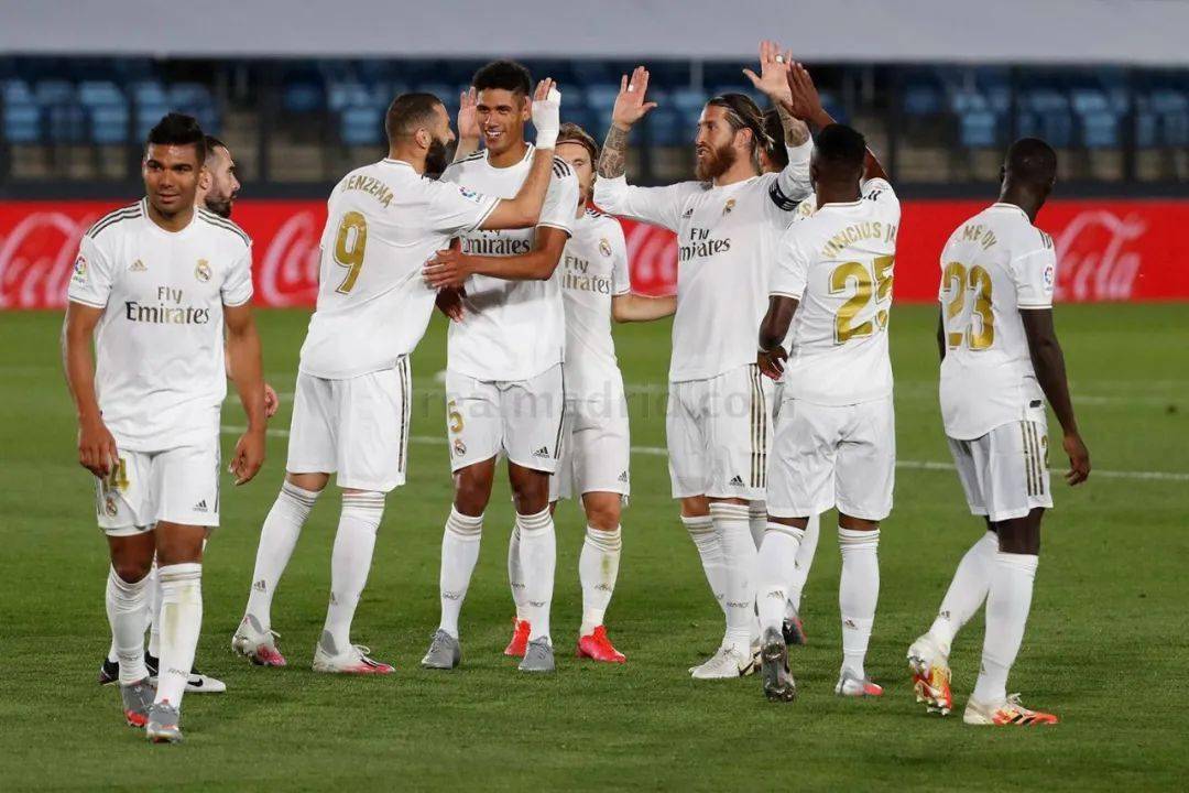 拉什福德：莱万告诉我要多传中，为孔德梅开二度感到高兴（拉什福德：听从莱万建议多传中，为孔德梅开二度感到开心）