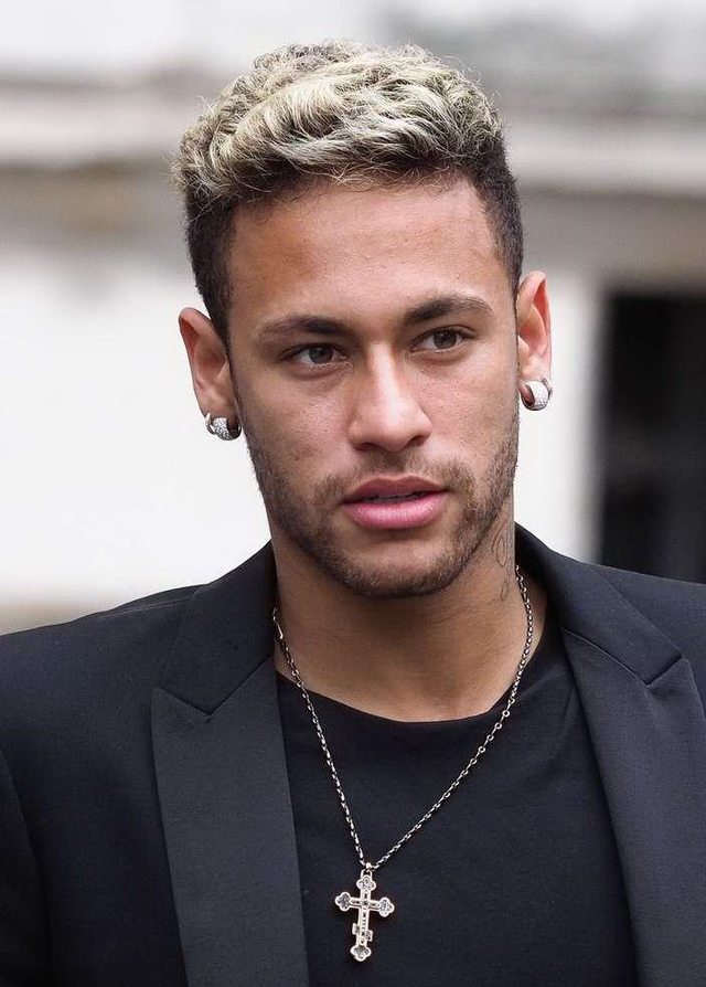 3场不败！布基纳法索对阵赤道几内亚1胜2平，且均未失球（布基纳法索对赤道几内亚三战不败：1胜2平，场场零封）