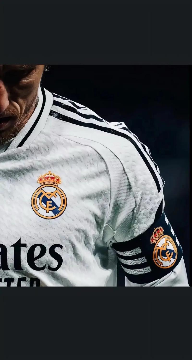 欧冠：巴黎2-1战胜曼联（欧冠赛场，巴黎2比1力克曼联）