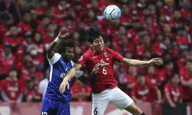 新鹏城推出与深圳本土潮流品牌COSTS联名限定球衣，售价799元（新鹏城携手深圳本土潮牌COSTS发布联名限定球衣，定价799元）