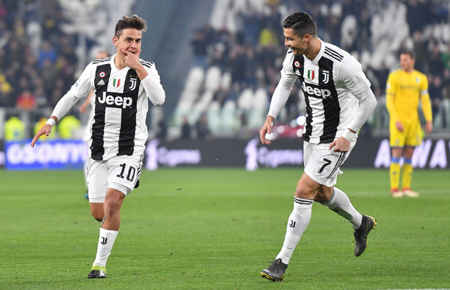 半场：勒沃库森5-0海登海姆，希克闪击+双响，霍夫曼建功（半场战报：勒沃库森5-0领先海登海姆，希克开场破门梅开二度，霍夫曼也进球）