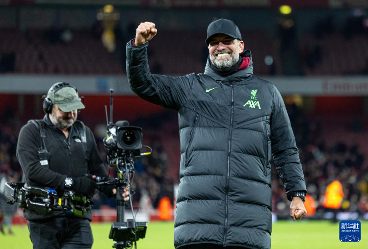 教滑雪也安排上了？还有什么是蔚来驾享小哥不会的吗！蔚来驾享服务用过的都说好！（滑雪教学都安排上了？蔚来驾享小哥无所不能，用过的人都点赞！）