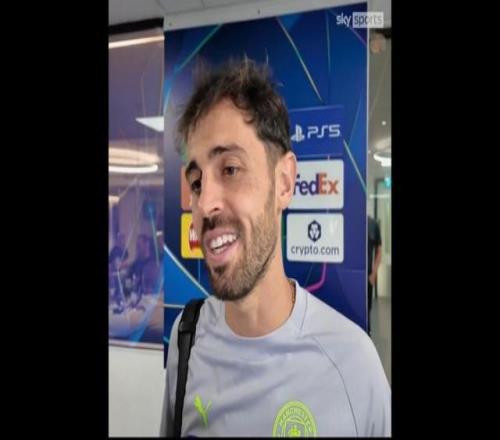 奥尔莫：亚马尔一直渴望入选国家队，他已习惯成为舆论的焦点（奥尔莫：亚马尔一直盼着披上国家队战袍，早已习惯站在聚光灯下）