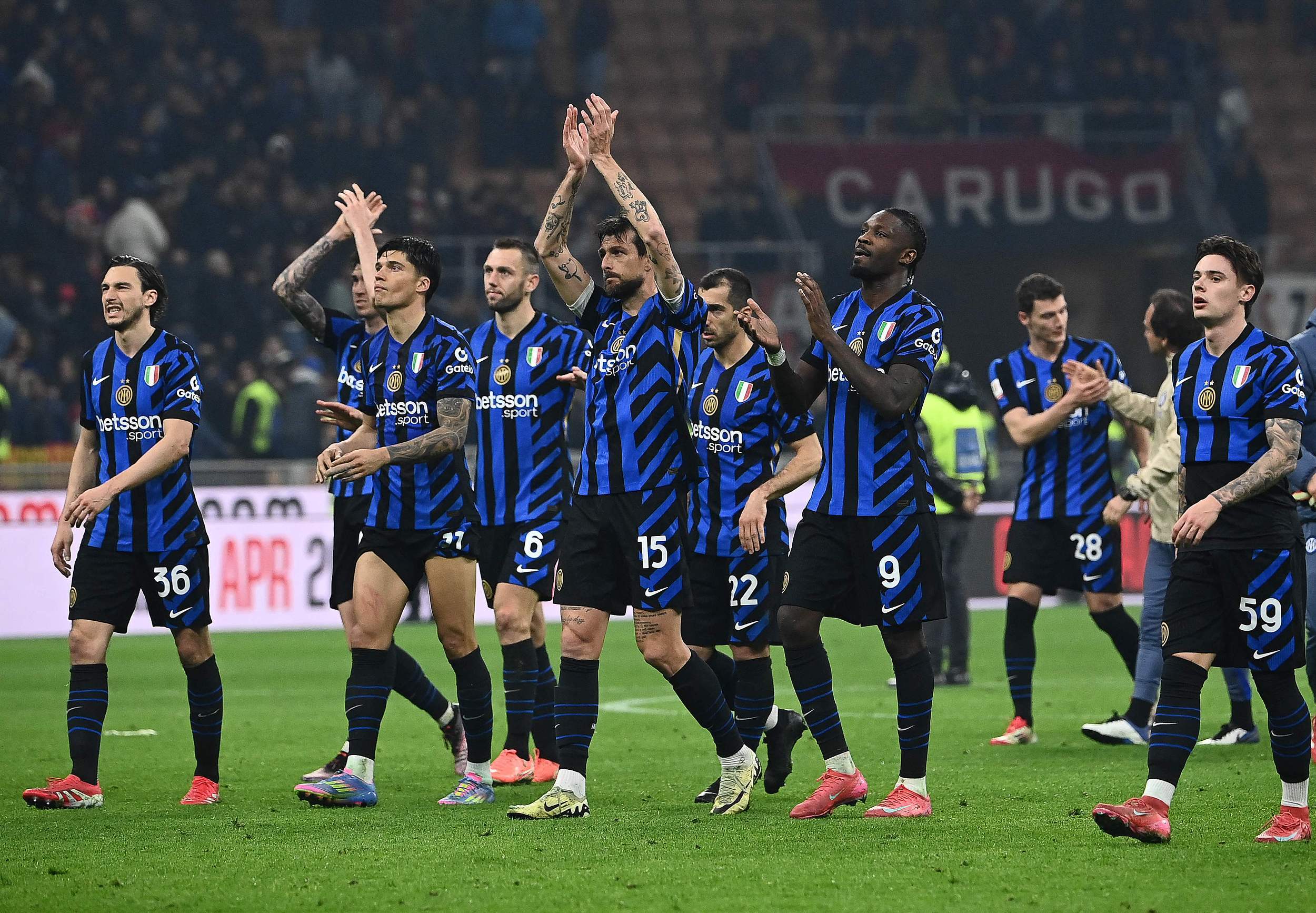 科曼：德利赫特在曼联的表现打动了我，他证明了自己配得上荷兰队征召（科曼：德利赫特曼联表现令我折服，已证明配得上荷兰队征召）