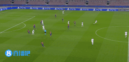 足球意甲射手榜竞争激烈，三人同进12球并列领跑