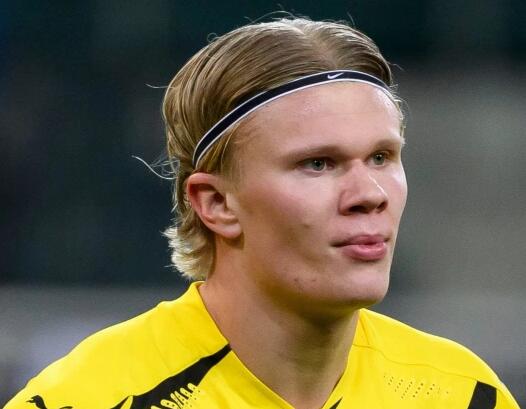 欧冠八强全部出炉，新贵强势晋级引爆热议（欧冠八强尘埃落定，新贵突围引爆话题）